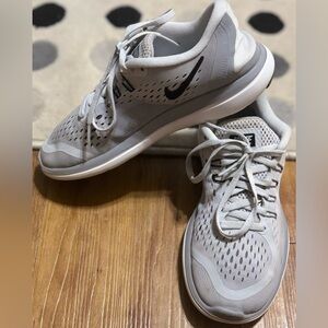 Nike Big Boys Gray Athletic Shoes